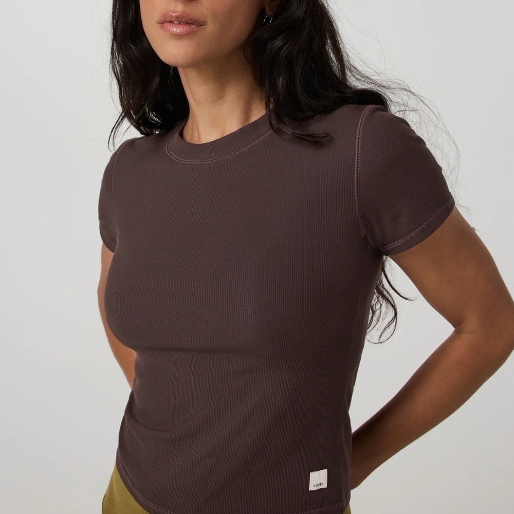 Vuori Women’s Pose Fitted Tee